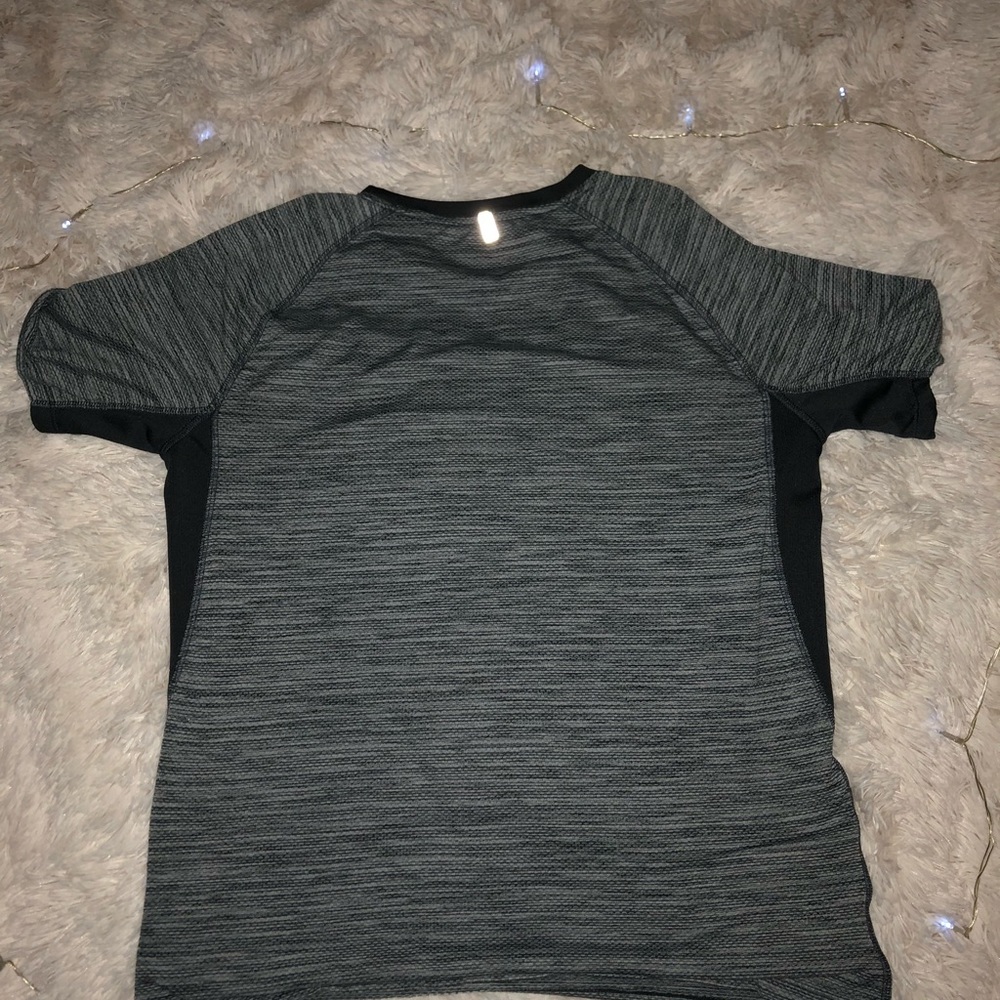 Russell Work Out Shirt - Picture 2 of 5